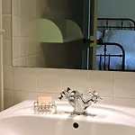 Hotel Le Domaine De Mestré, The Originals Relais Fontevraud-l'Abbaye