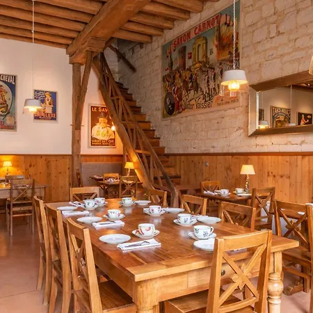 Hotel Le Domaine De Mestré, The Originals Relais