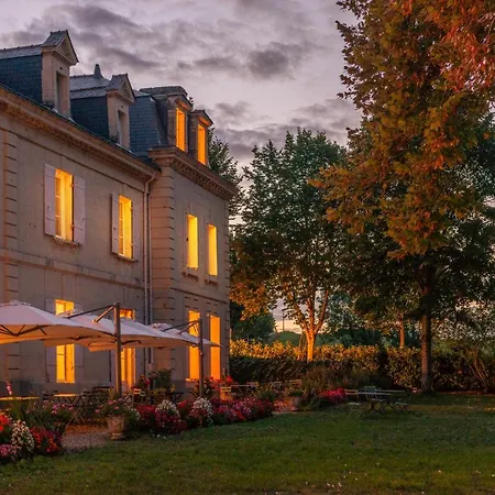 Hotel Le Domaine De Mestré, The Originals Relais 3*