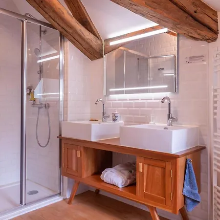 Hotel Le Domaine De Mestre, The Originals Relais 3*