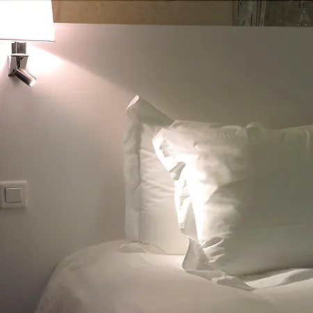 Hotel Le Domaine De Mestré, The Originals Relais