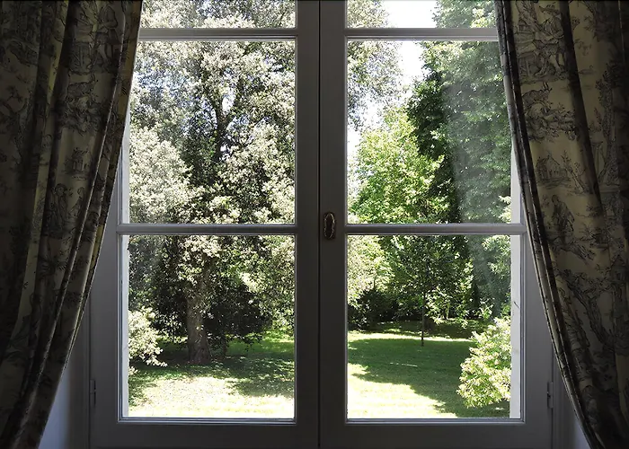 Hotel Le Domaine De Mestre, The Originals Relais 3*