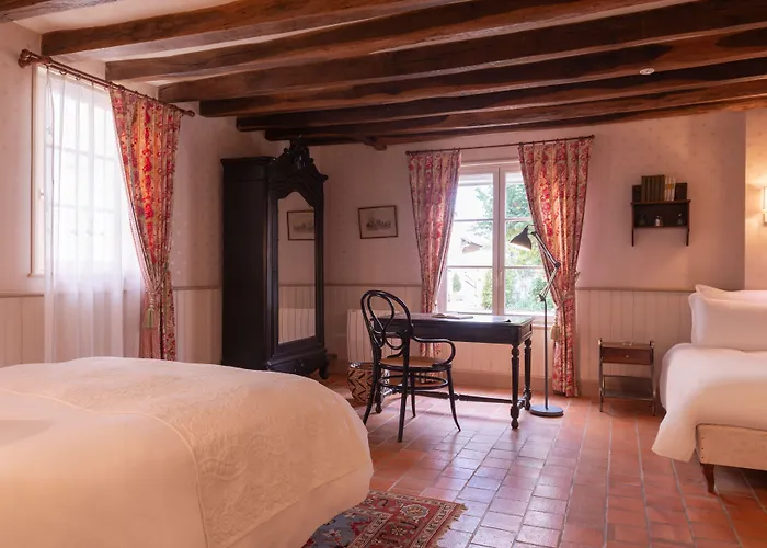 Hotel Le Domaine De Mestre, The Originals Relais 3*